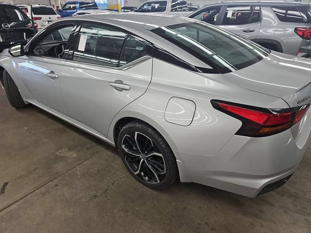 Used 2025 Nissan Altima 2.5 SR AWD/4WD image 4