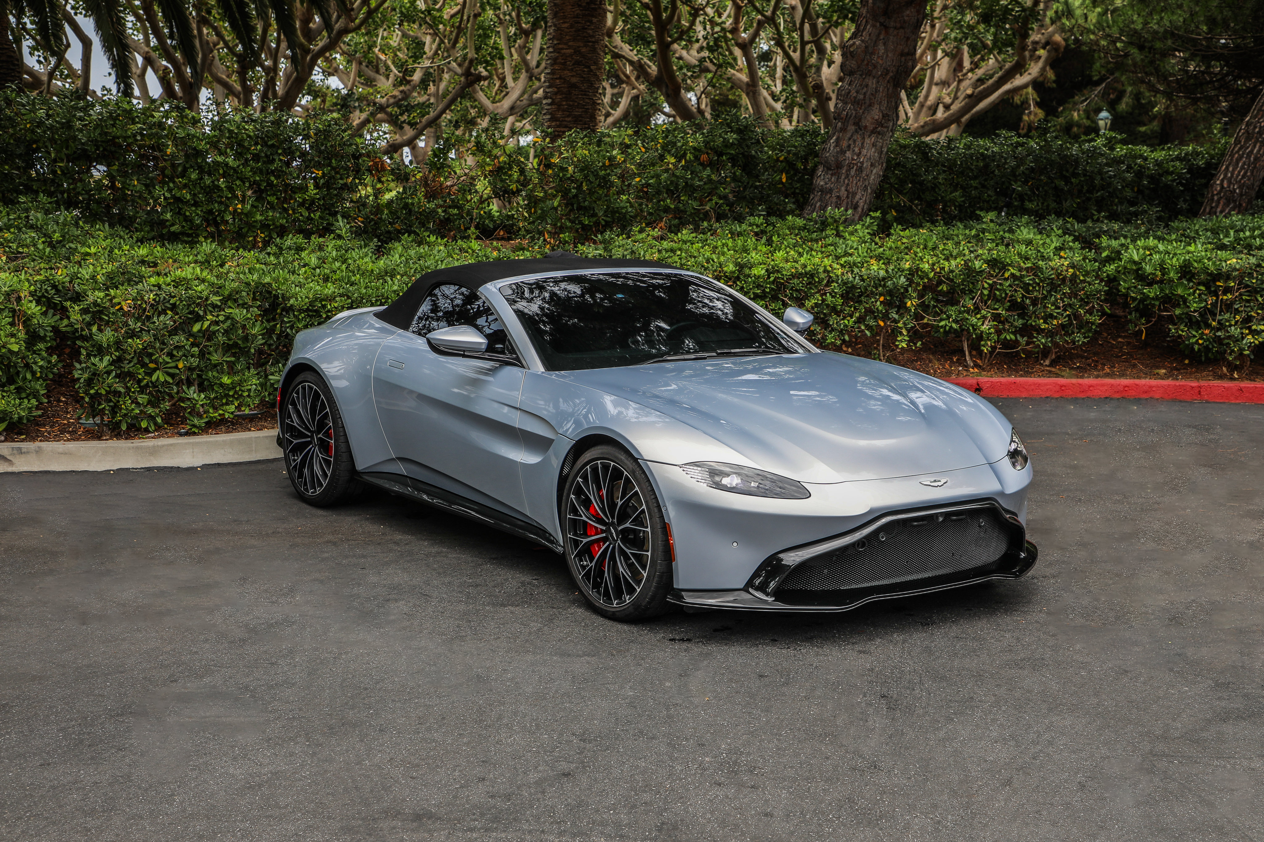 Used 2023 Aston Martin V8 Vantage Roadster