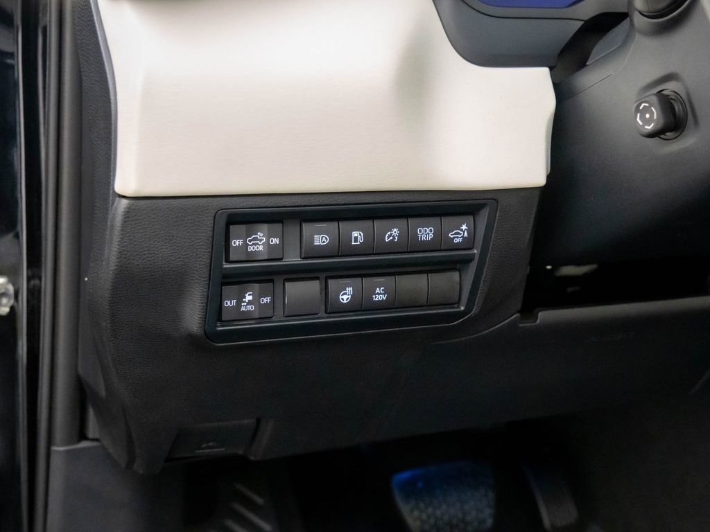 Used 2022 Toyota Tundra Capstone image 18