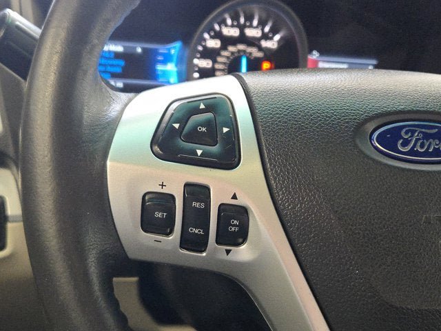Used 2014 Ford Explorer XLT w/ Equipment Group 202A AWD/4WD image 28