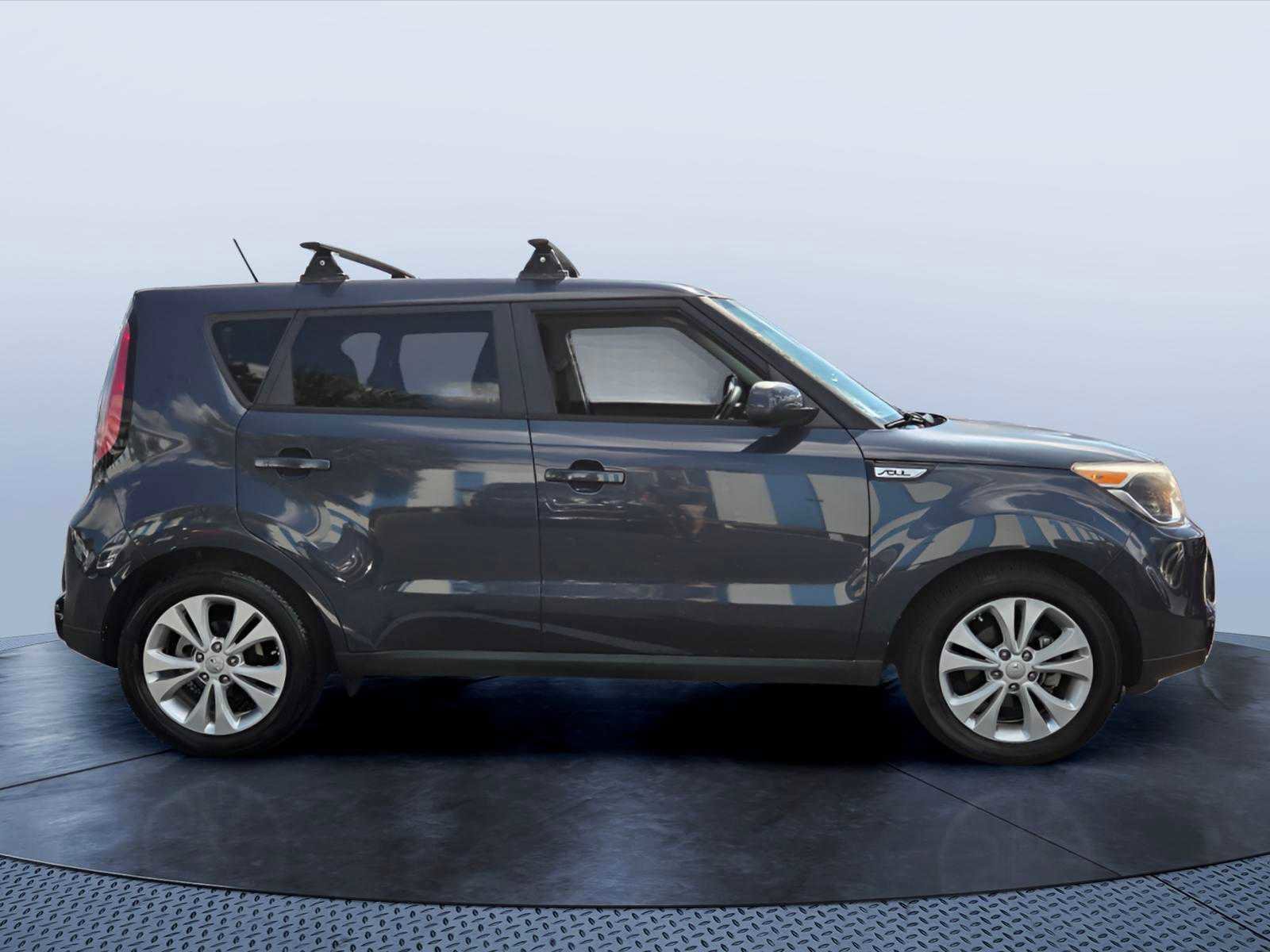 Used 2016 Kia Soul + FWD image 7