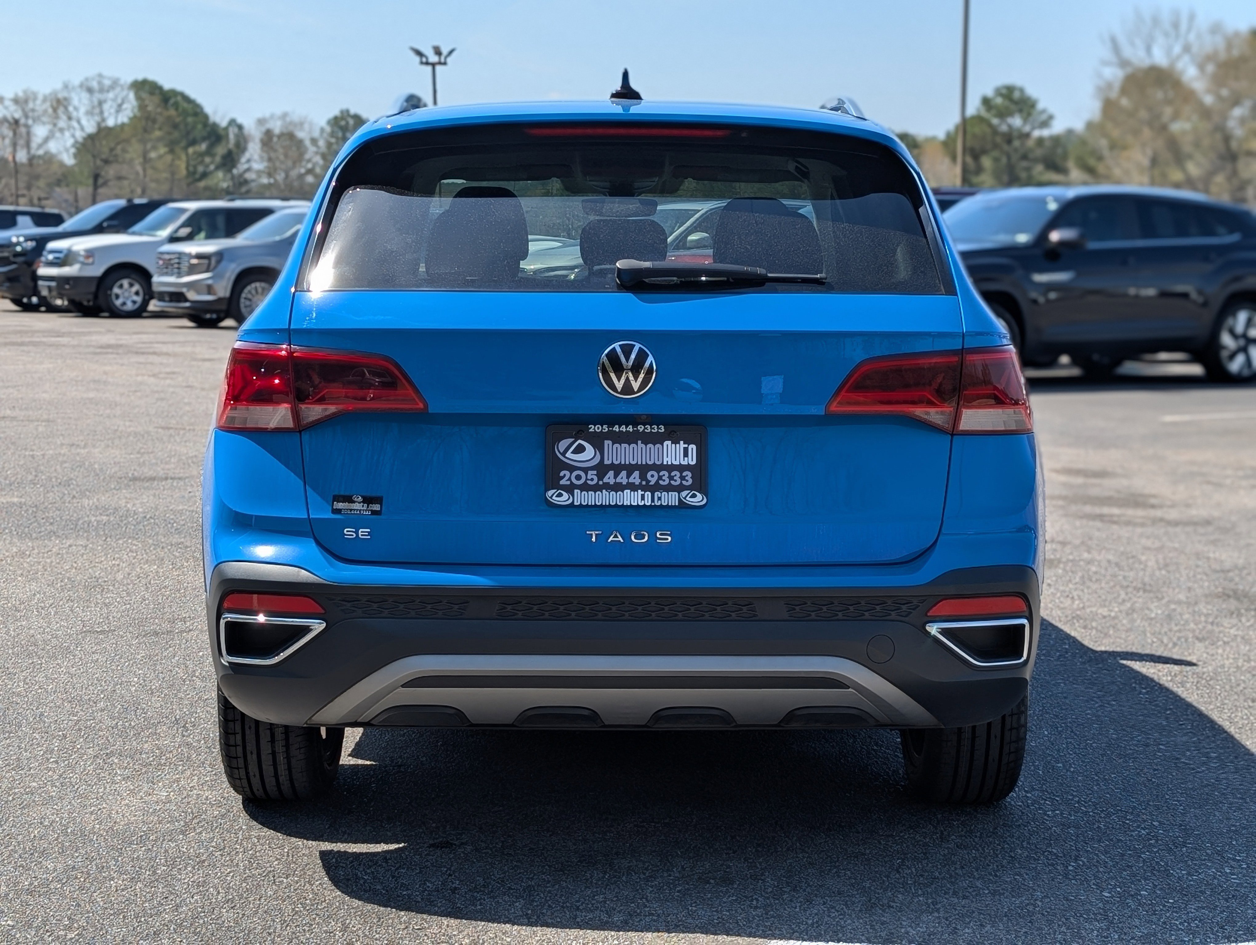 Used 2023 Volkswagen Taos SE FWD image 8