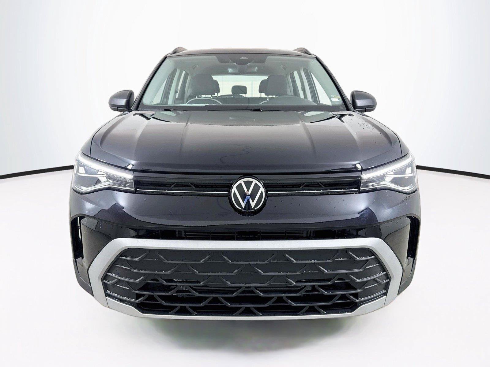 New 2027 Volkswagen Taos S FWD image 4