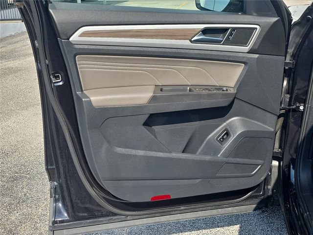 Used 2022 Volkswagen Atlas SEL AWD/4WD image 15