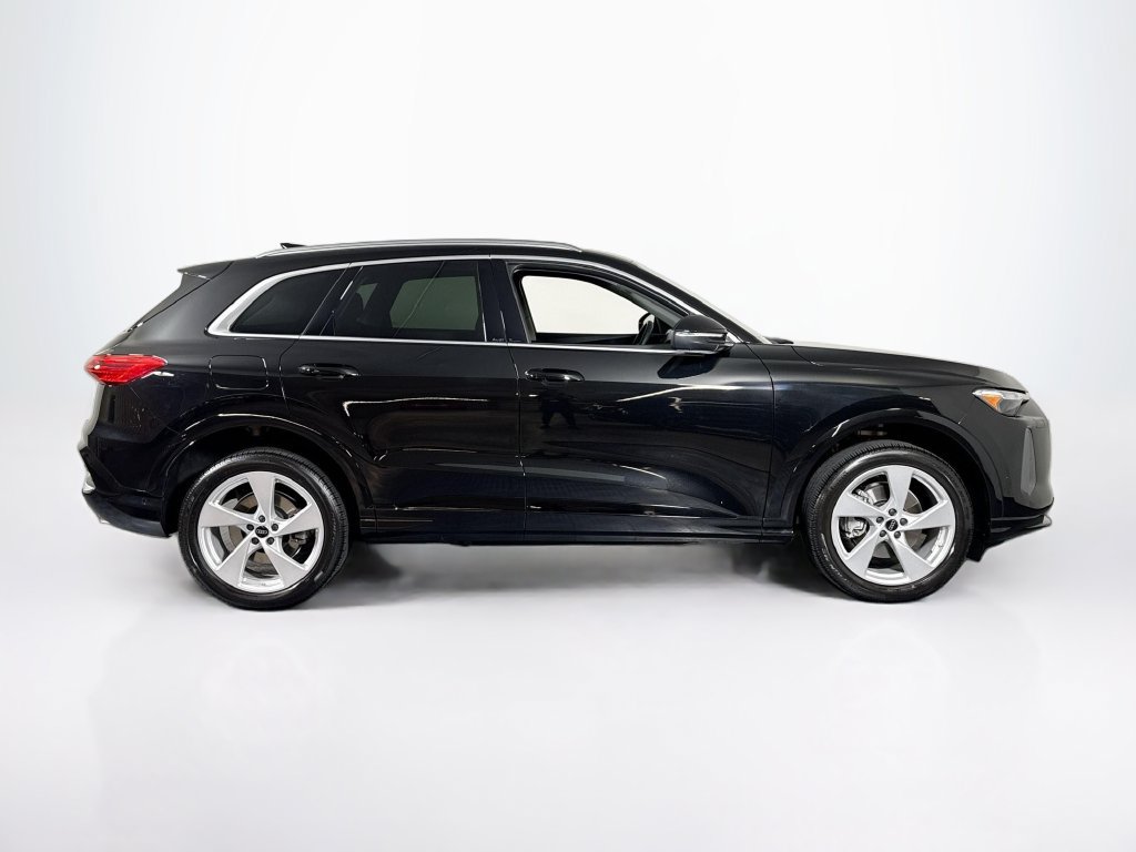 Used 2025 Audi Q5 Premium Plus AWD/4WD image 6