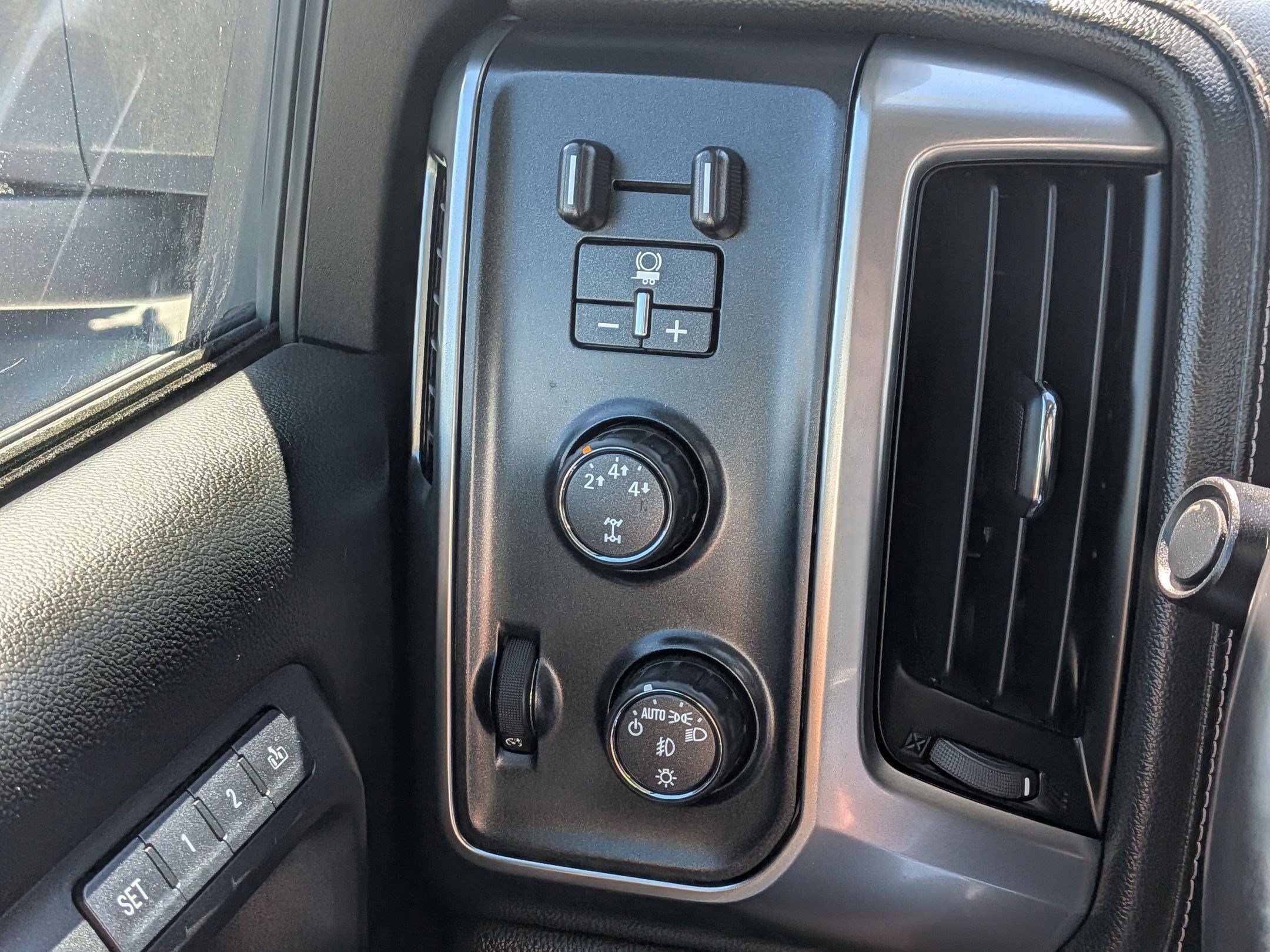 Used 2016 Chevrolet Silverado 3500 LTZ w/ Duramax Plus Package AWD/4WD image 17