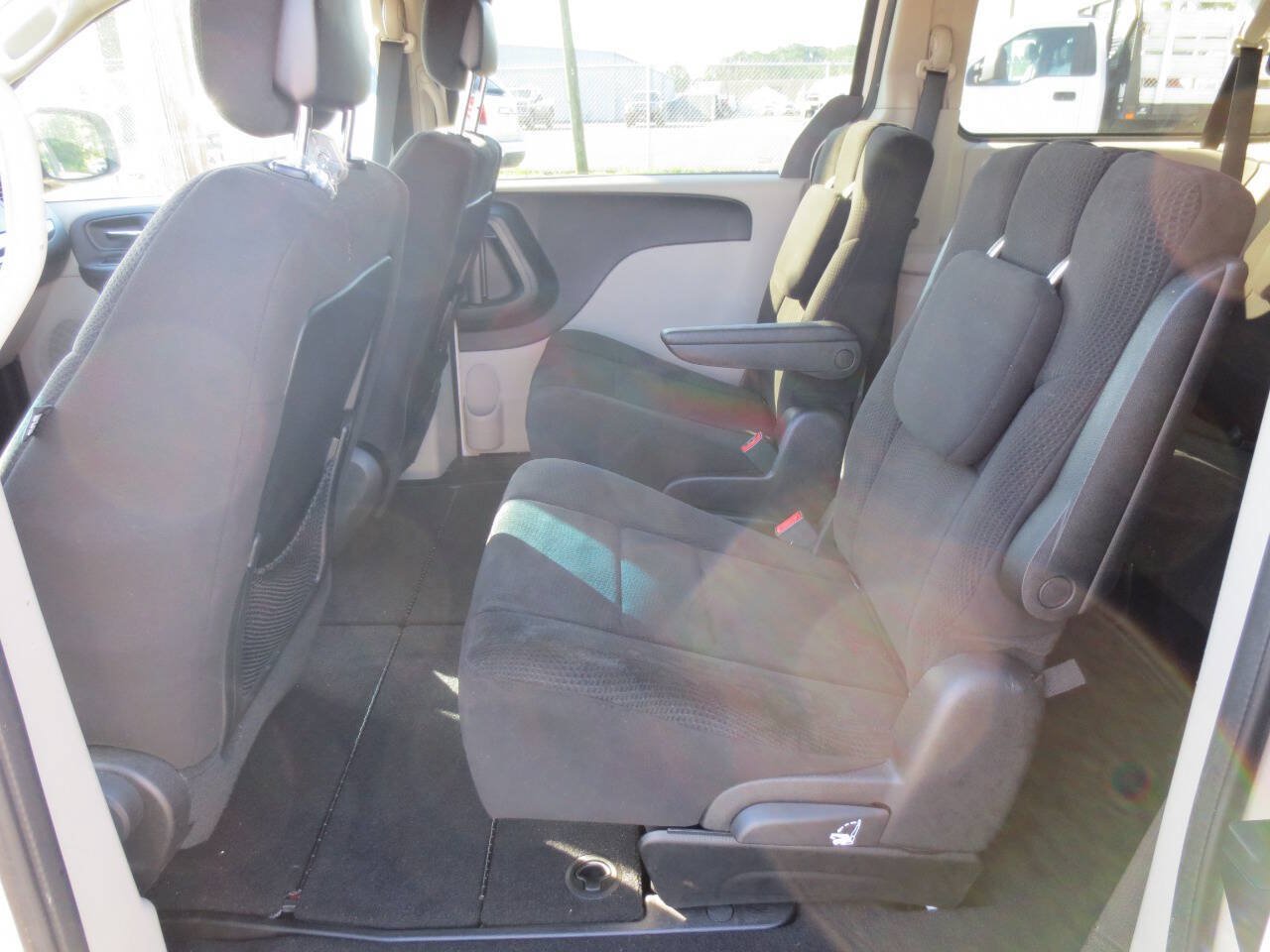 Used 2012 Dodge Grand Caravan SE FWD image 8