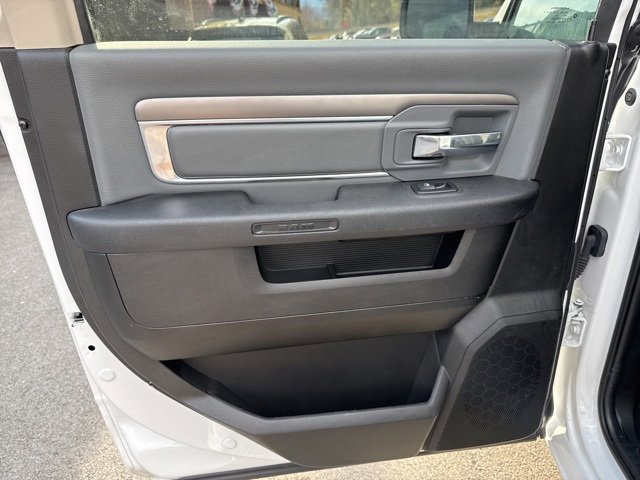 Used 2022 RAM 1500 Classic SLT image 17