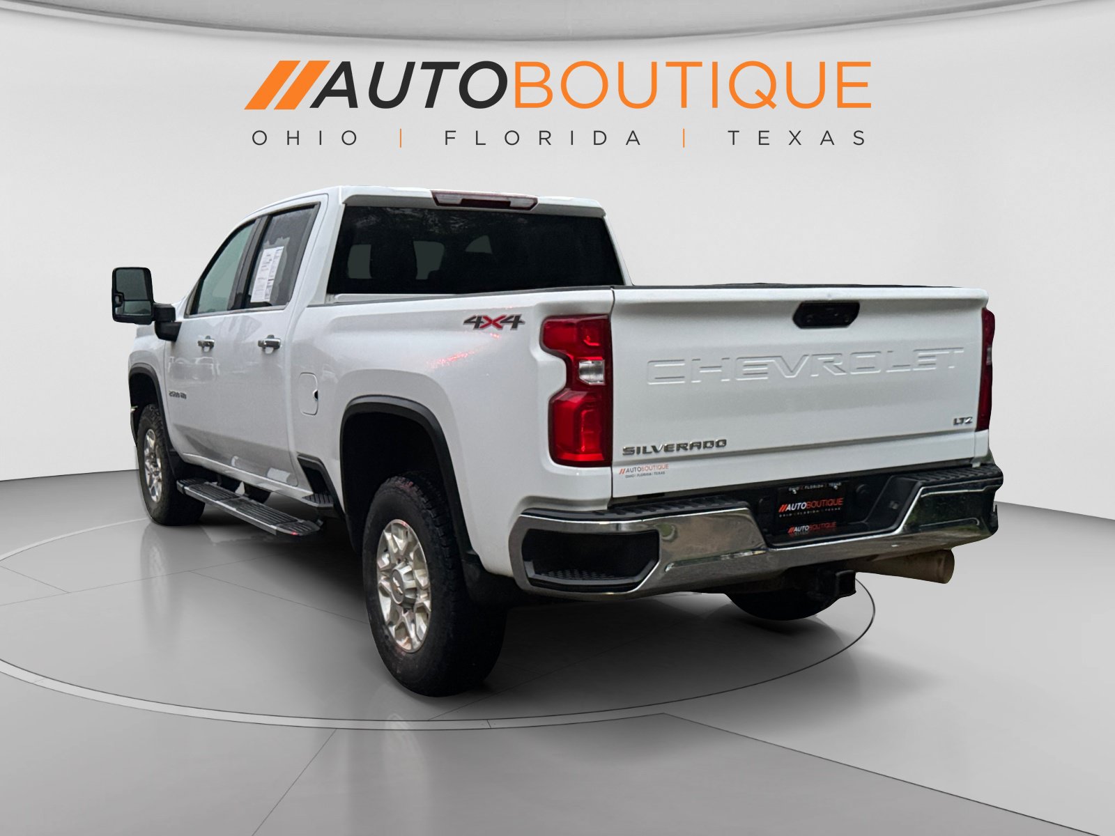 Used 2024 Chevrolet Silverado 2500 LTZ AWD/4WD image 3