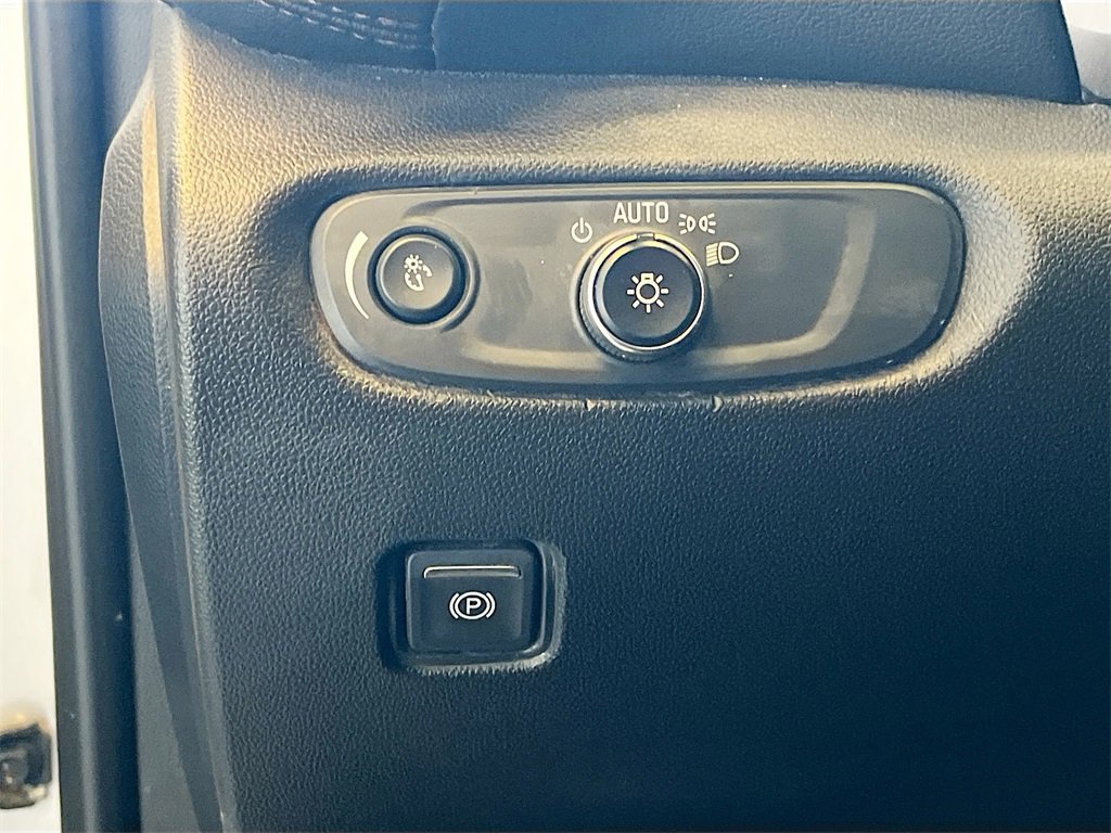 Used 2021 Chevrolet Blazer Premier w/ Driver Confidence II Package image 10