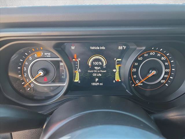 Used 2024 Jeep Wrangler Unlimited Sahara w/ Technology Group AWD/4WD image 11