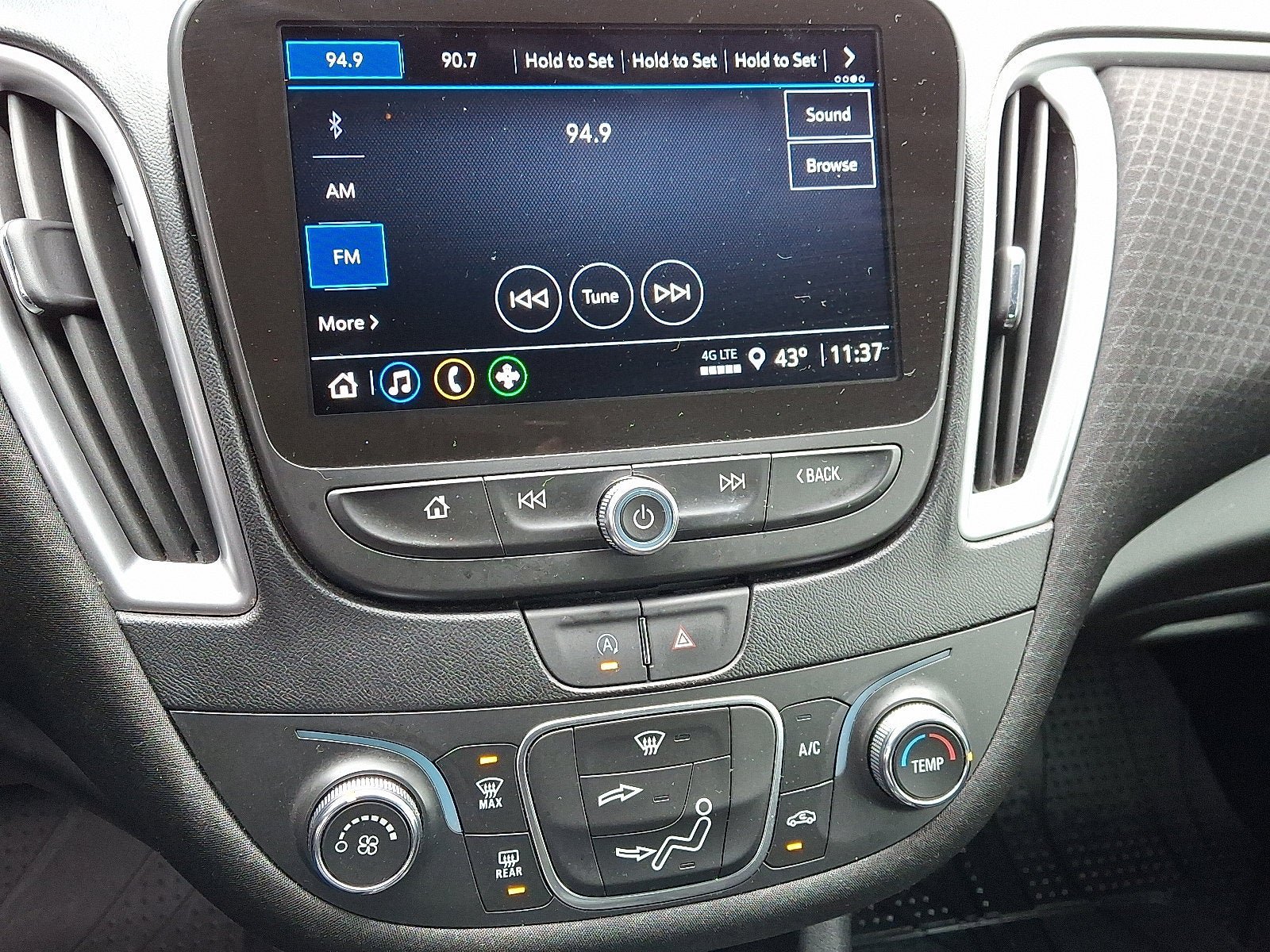 Used 2024 Chevrolet Malibu RS w/ LPO, Floor Liner Package FWD image 14