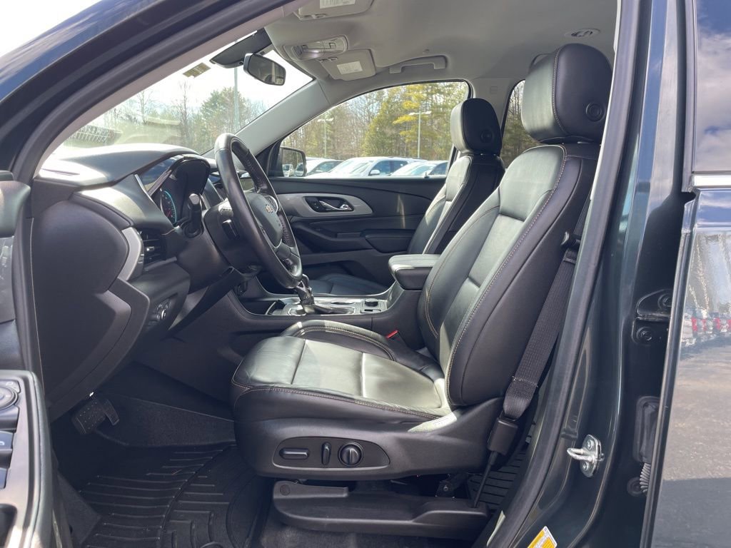 Used 2021 Chevrolet Traverse LT image 29