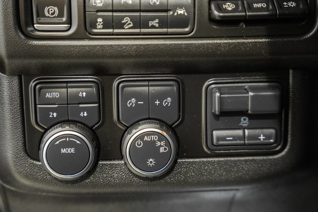 Used 2024 Chevrolet Tahoe High Country w/ Advanced Technology Package AWD/4WD image 46