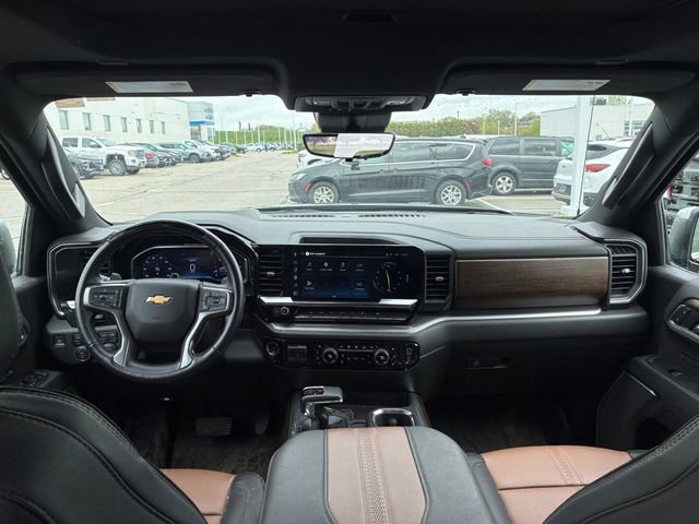 Used 2025 Chevrolet Silverado 1500 High Country w/ High Country Premium Package AWD/4WD image 19