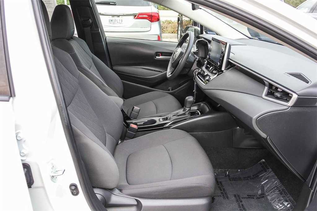 Used 2021 Toyota Corolla LE w/ Carpet Mat Package (TMS) image 15