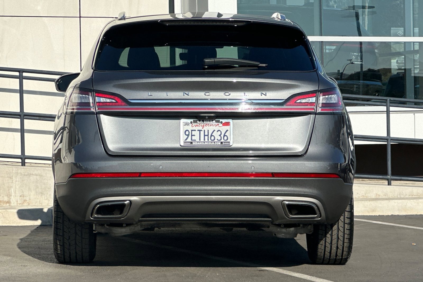 Used 2022 Lincoln Nautilus Reserve w/ Luxury Package image 4