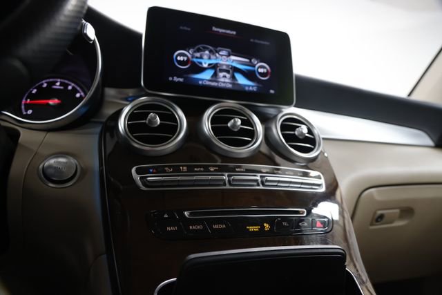 Used 2018 Mercedes-Benz GLC 300 4MATIC image 29