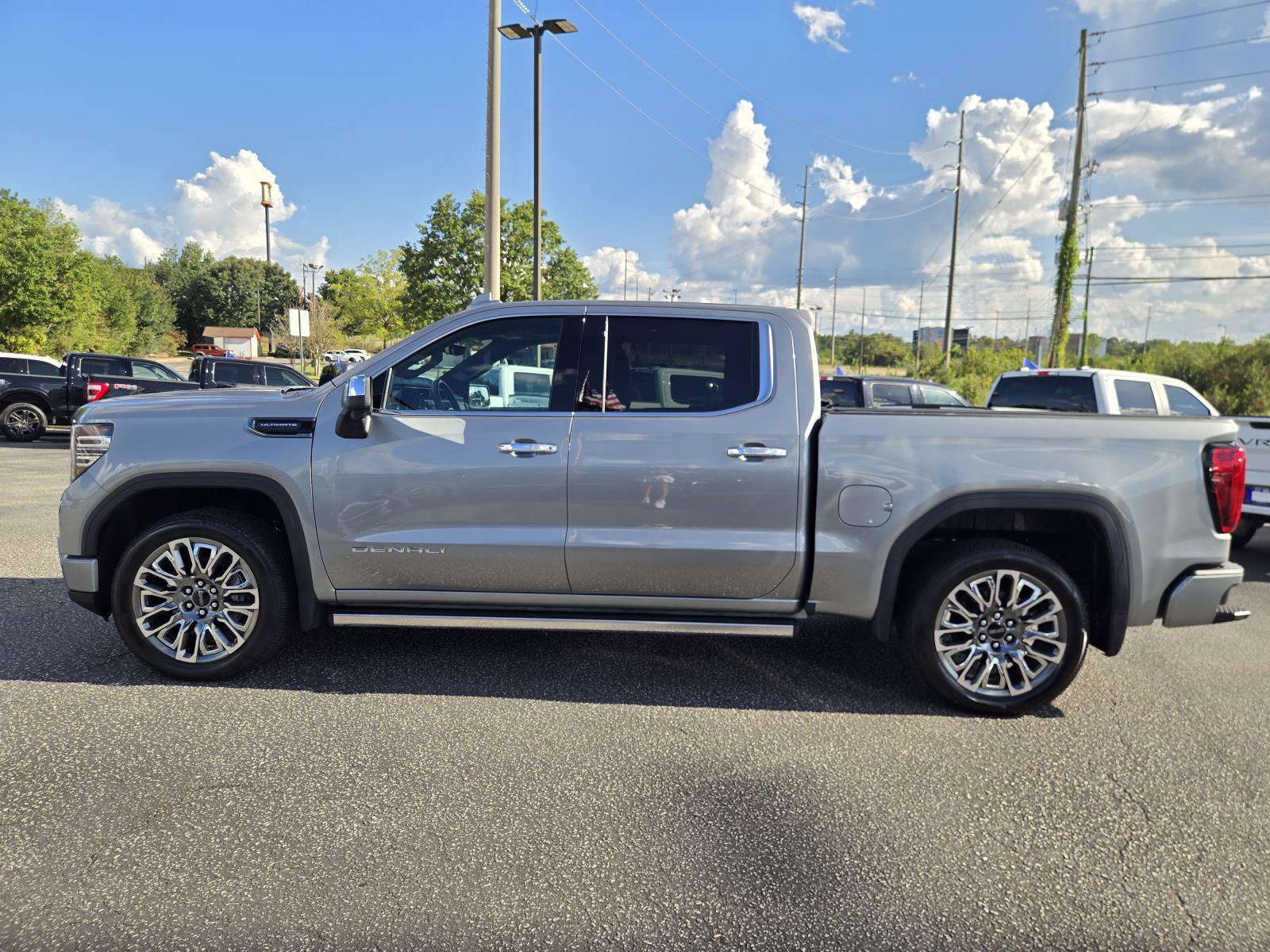 Used 2026 GMC Sierra 1500 Denali Ultimate AWD/4WD image 11
