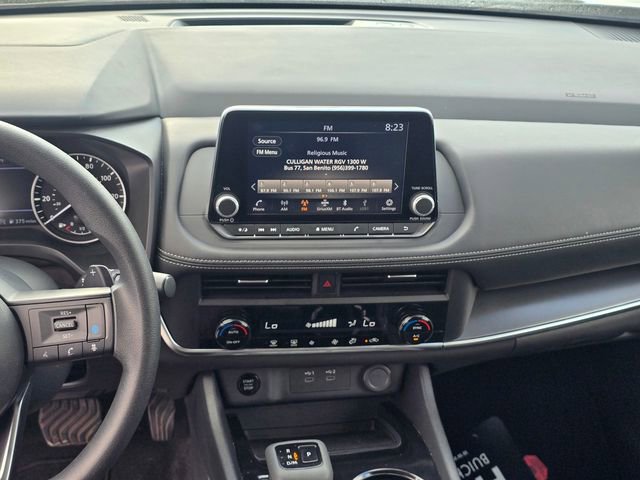 Used 2024 Nissan Rogue SV image 16