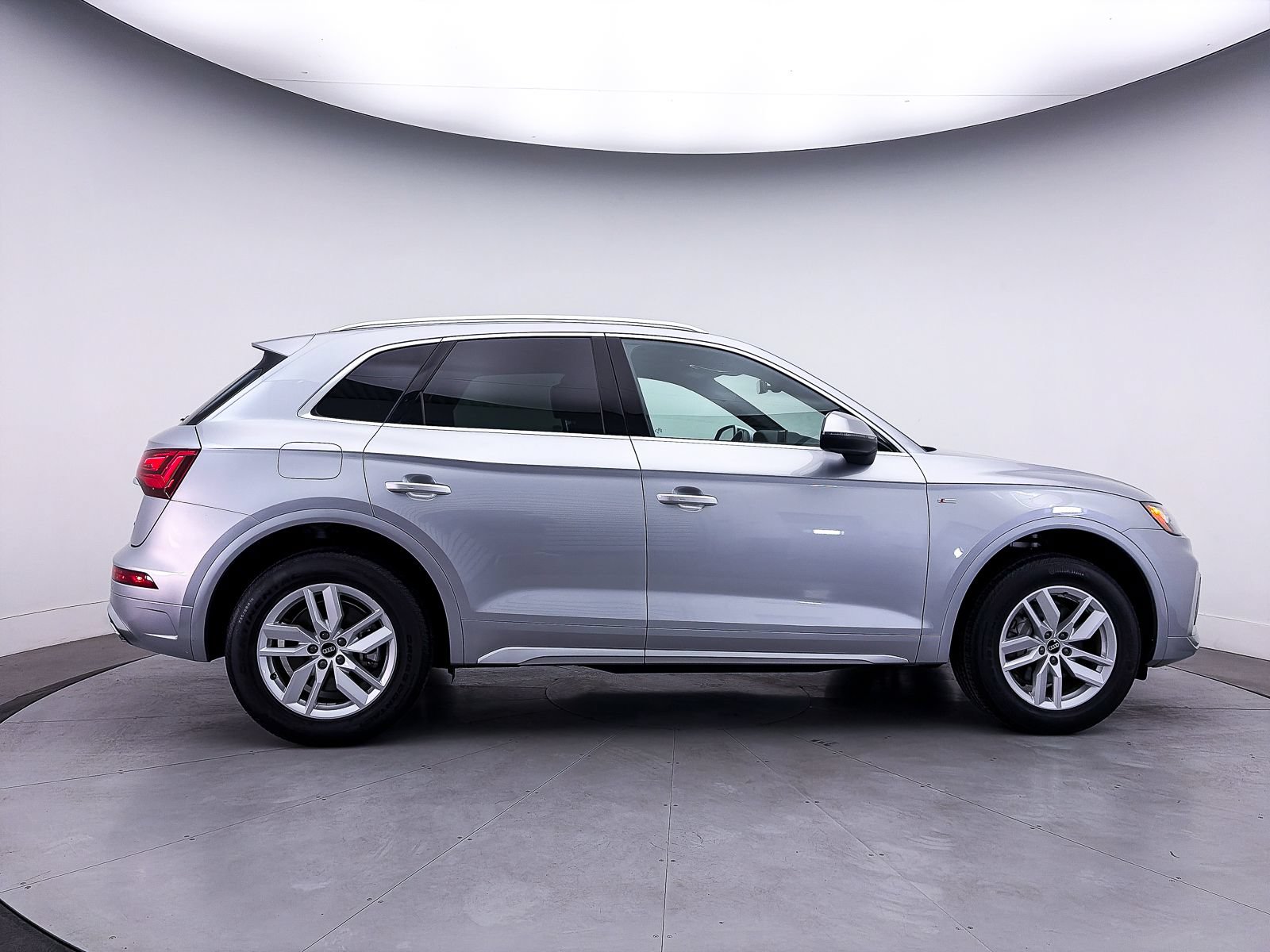 Used 2022 Audi Q5 2.0T Premium w/ Convenience Package AWD/4WD image 40