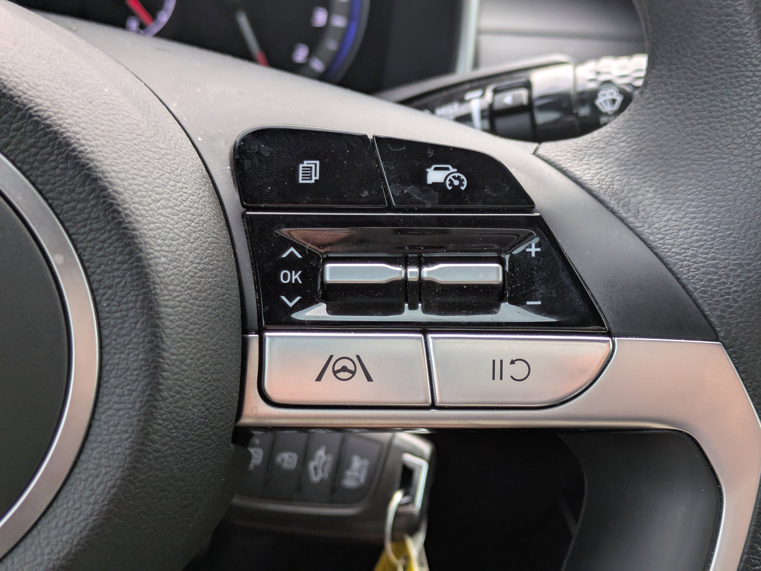 Used 2024 Hyundai Santa Cruz SE image 21