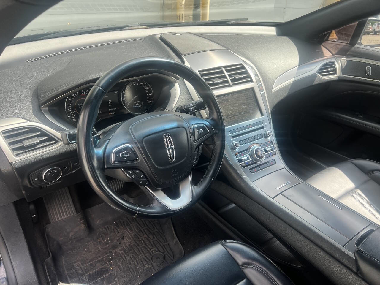 Used 2018 Lincoln MKZ Premiere image 11