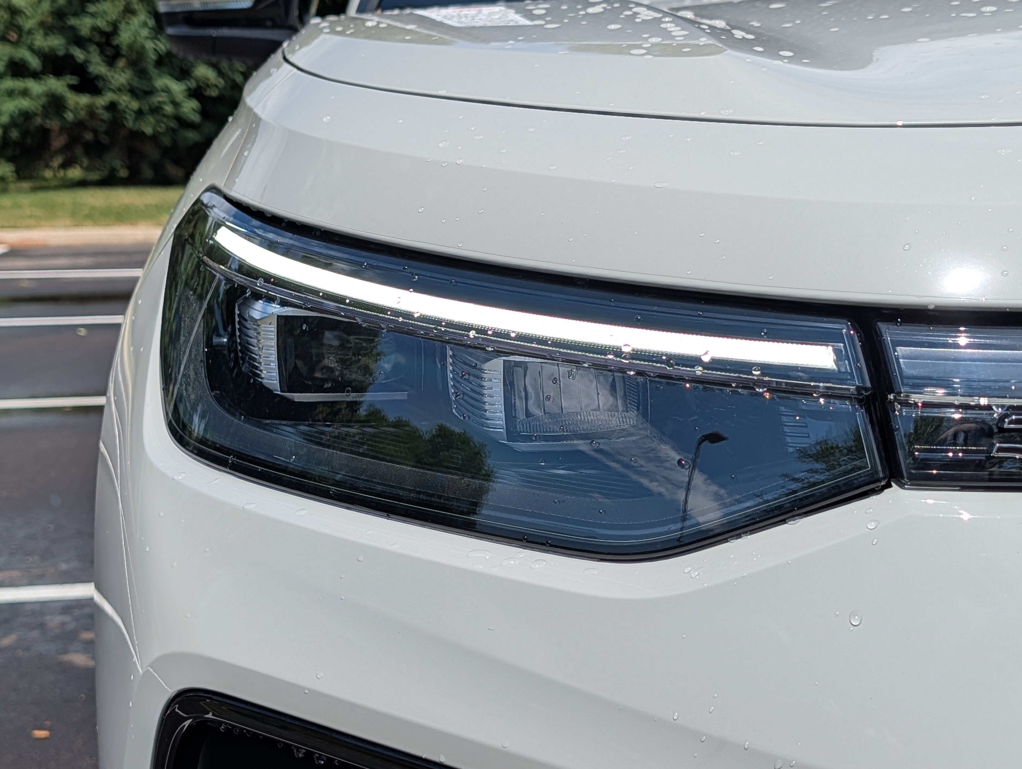 Certified 2026 Volkswagen Tiguan SE R-Line AWD/4WD image 16