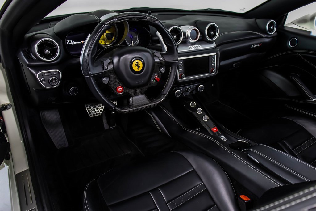 Certified 2017 Ferrari California T image 37