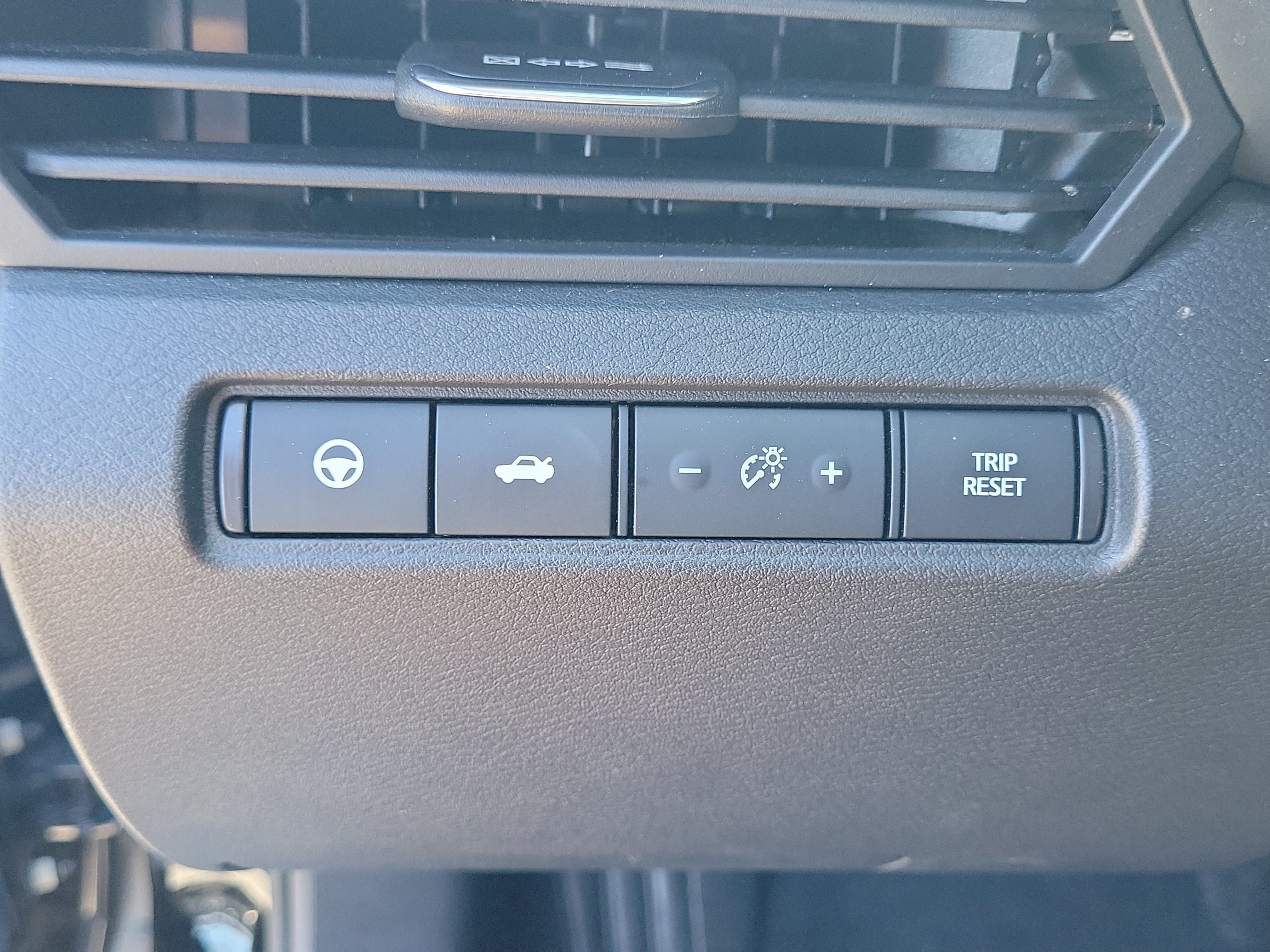 Certified 2024 Nissan Altima 2.0 SR FWD image 24