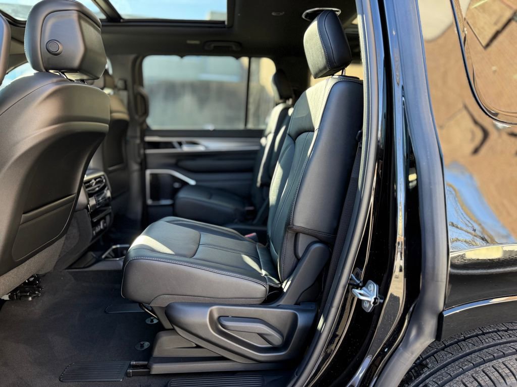 New 2026 Jeep Grand Wagoneer Limited image 28