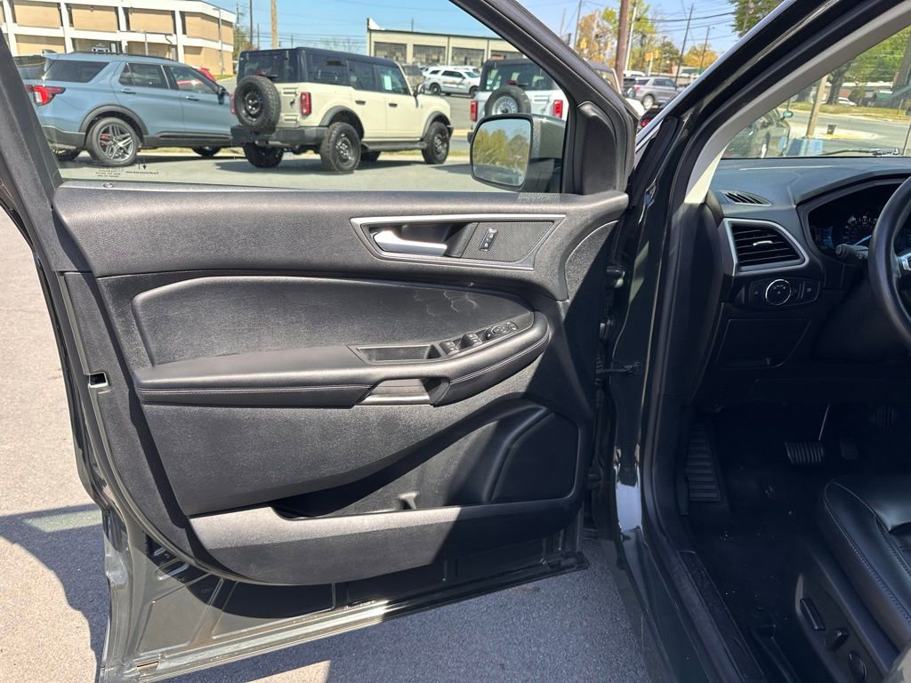 Used 2022 Ford Edge SEL image 14