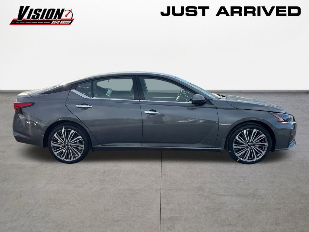 New 2025 Nissan Altima 2.5 SL image 4