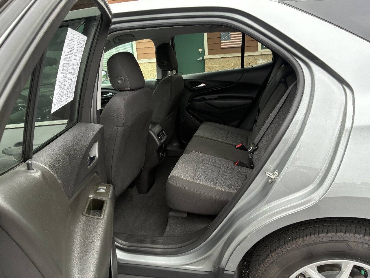 Used 2023 Chevrolet Equinox LT AWD/4WD image 17