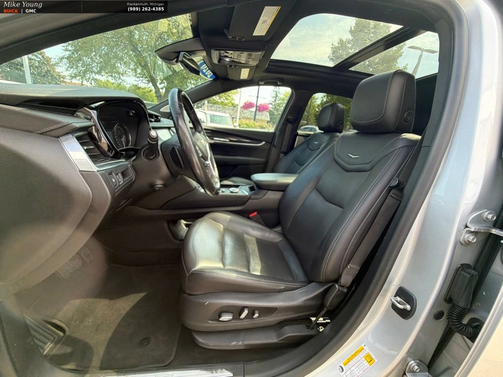 Used 2020 Cadillac XT5 Premium Luxury AWD/4WD image 16