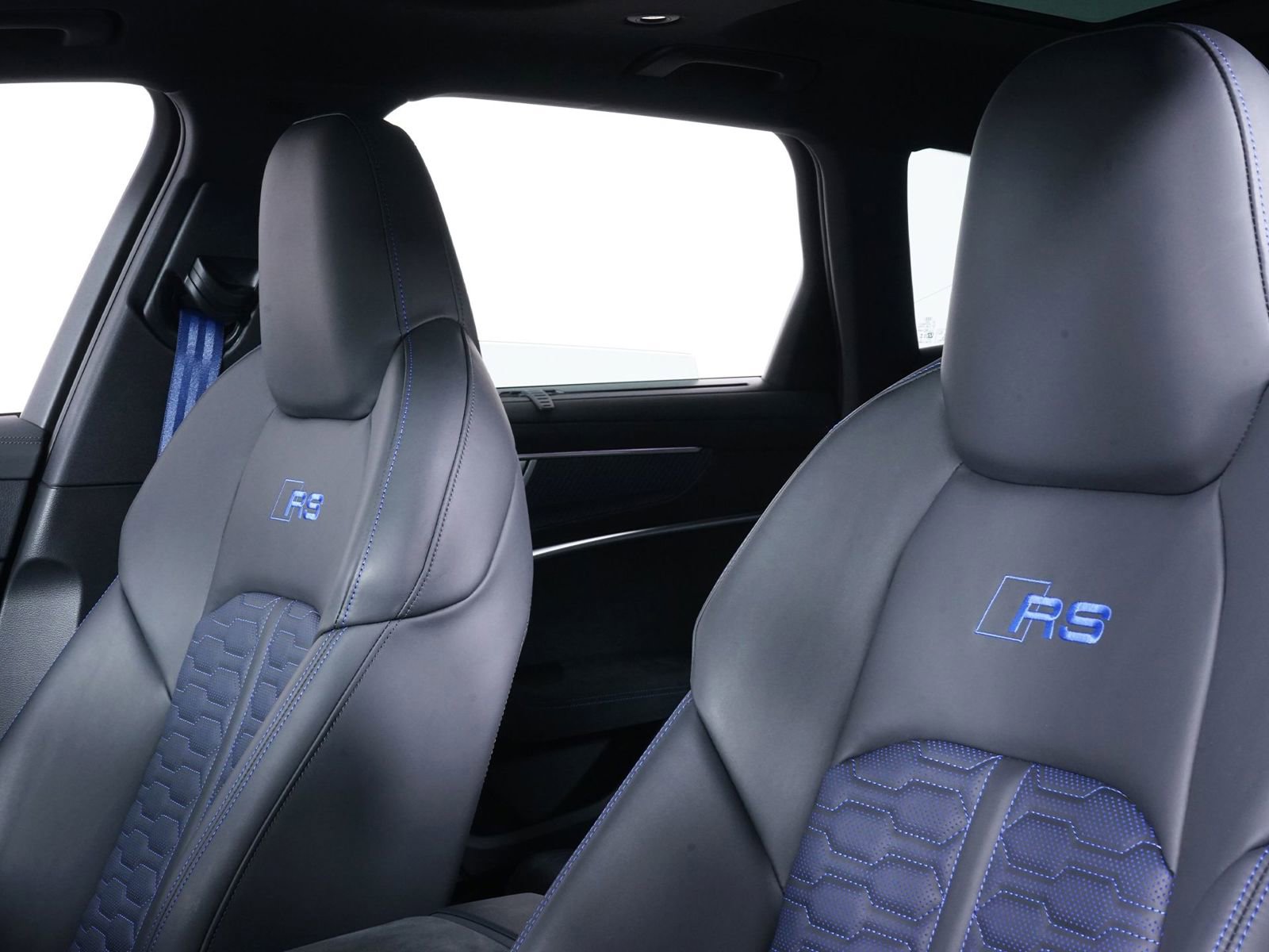 Used 2025 Audi RS 6 performance image 26