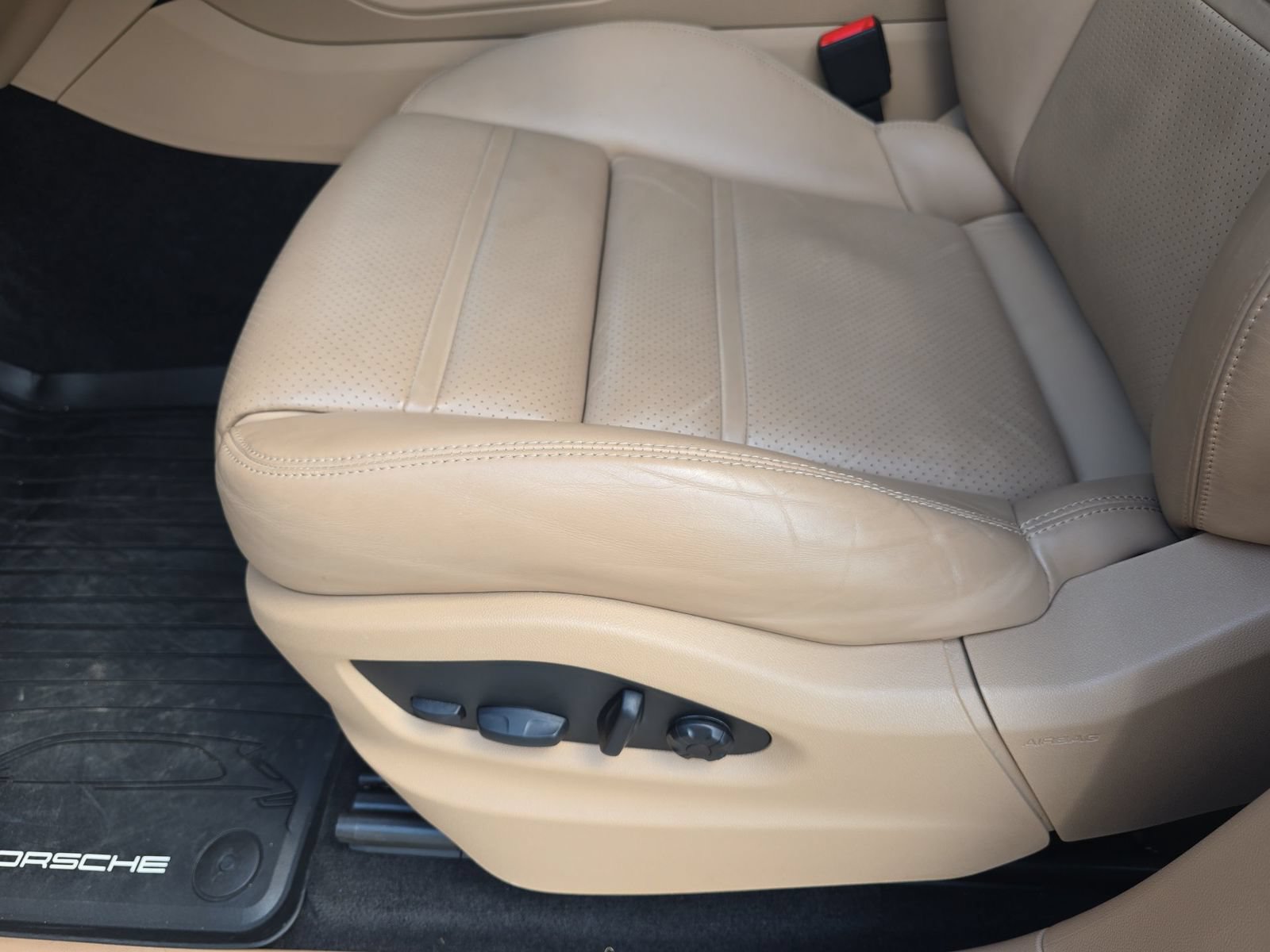 Certified 2023 Porsche Cayenne AWD/4WD image 15