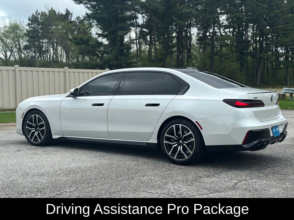 Used 2024 BMW 760i xDrive w/ Executive Package AWD/4WD image 5