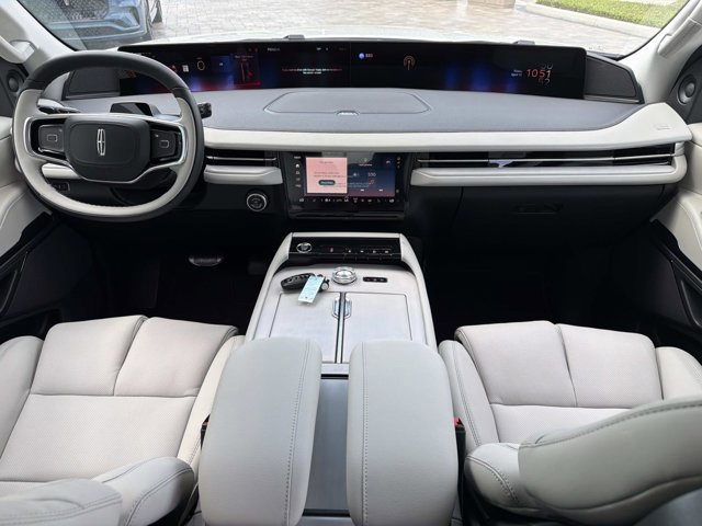 New 2026 Lincoln Navigator Premiere image 25