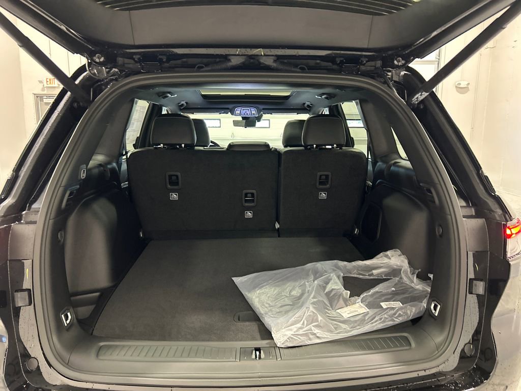 New 2025 Jeep Grand Cherokee Limited w/ Luxury Tech Group II image 33