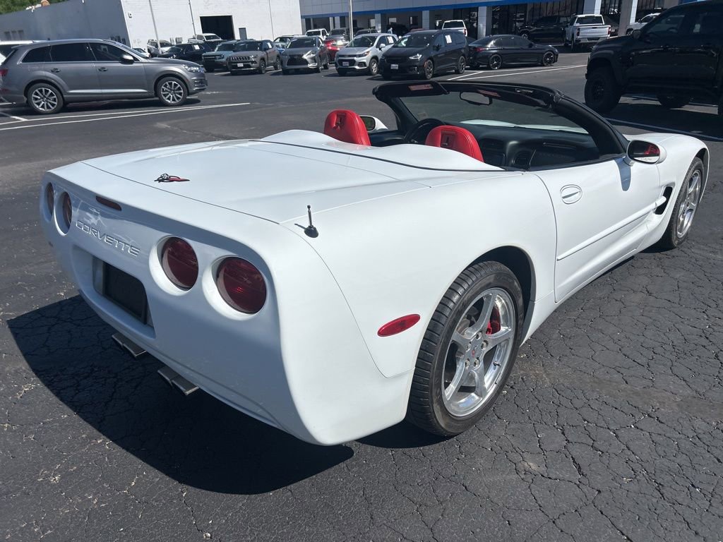 Used 2000 Chevrolet Corvette Convertible w/ Memory Pkg RWD image 5
