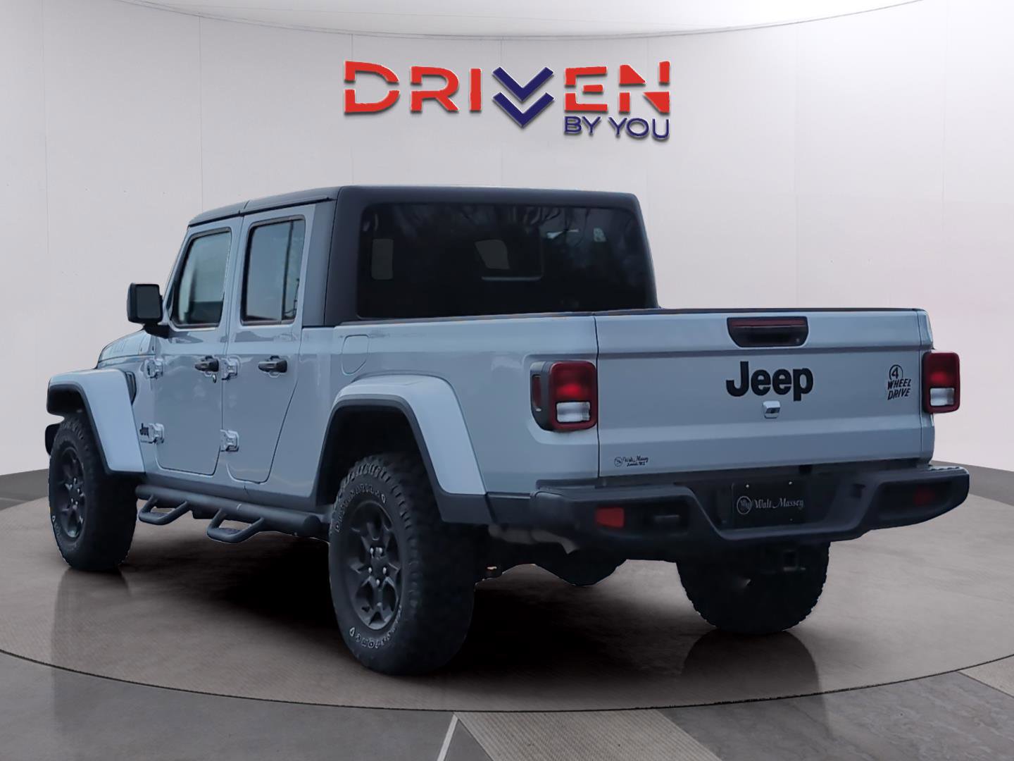 Used 2023 Jeep Gladiator Willys image 3