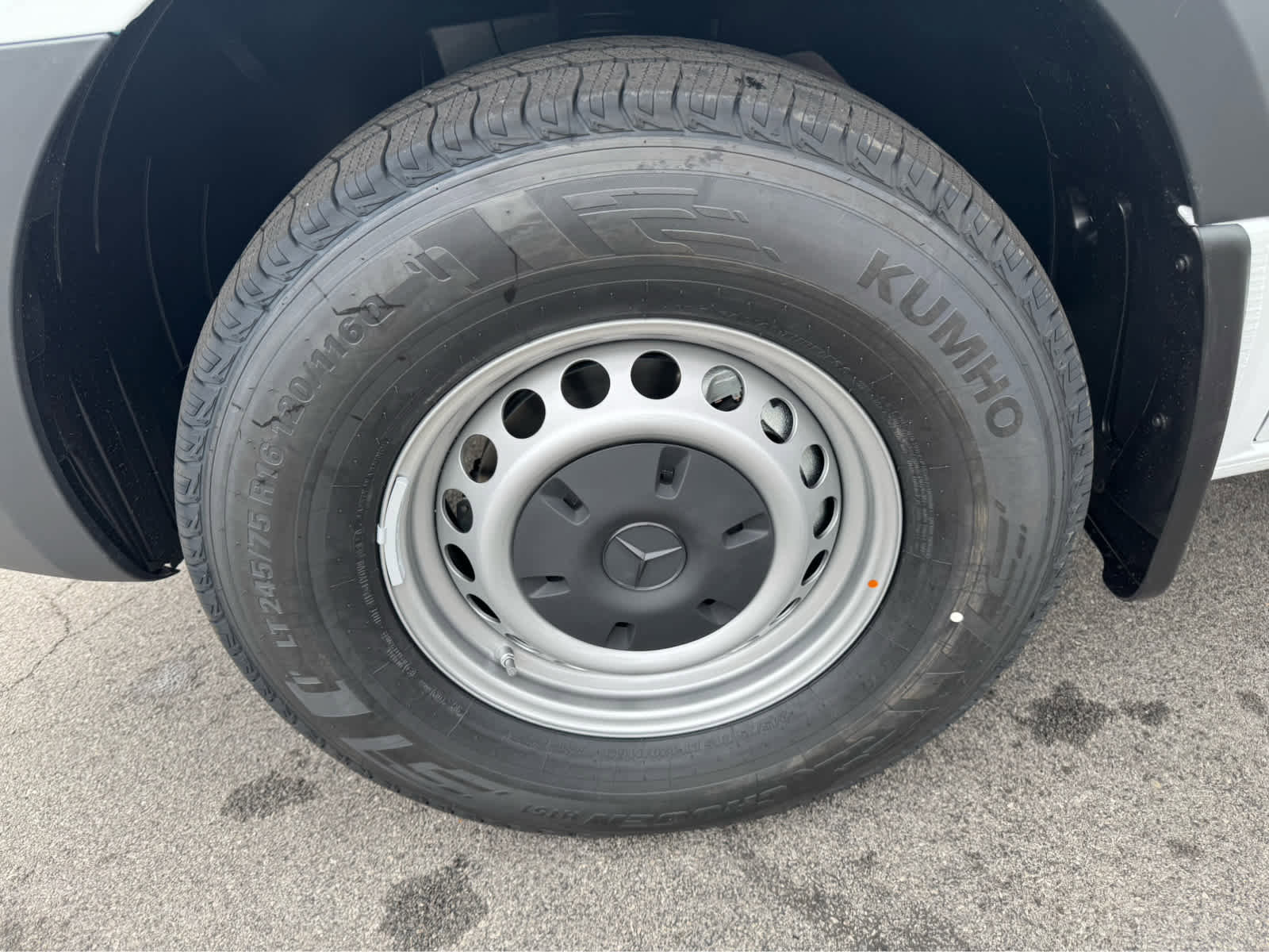 Used 2025 Mercedes-Benz Sprinter 2500 image 10