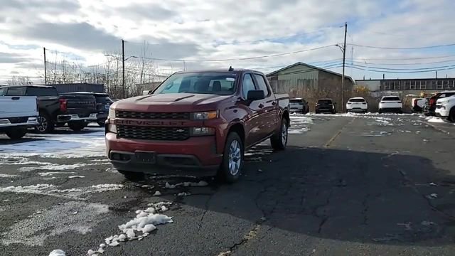 Used 2020 Chevrolet Silverado 1500 Custom w/ Custom Value Package image 3