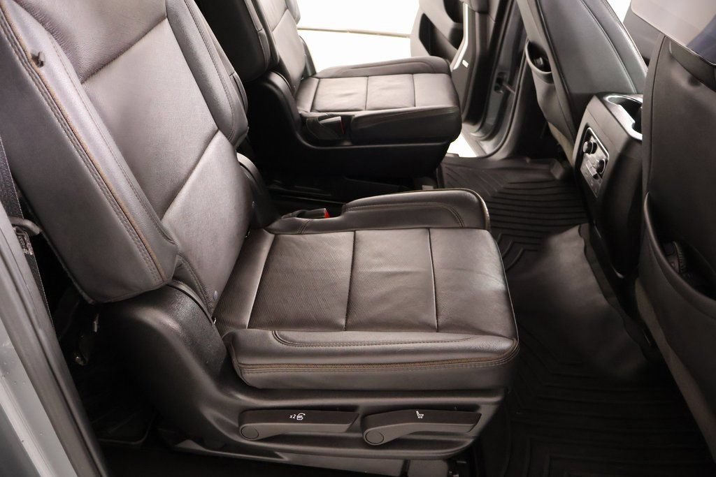 Used 2024 Chevrolet Suburban High Country w/ Advanced Technology Package AWD/4WD image 15