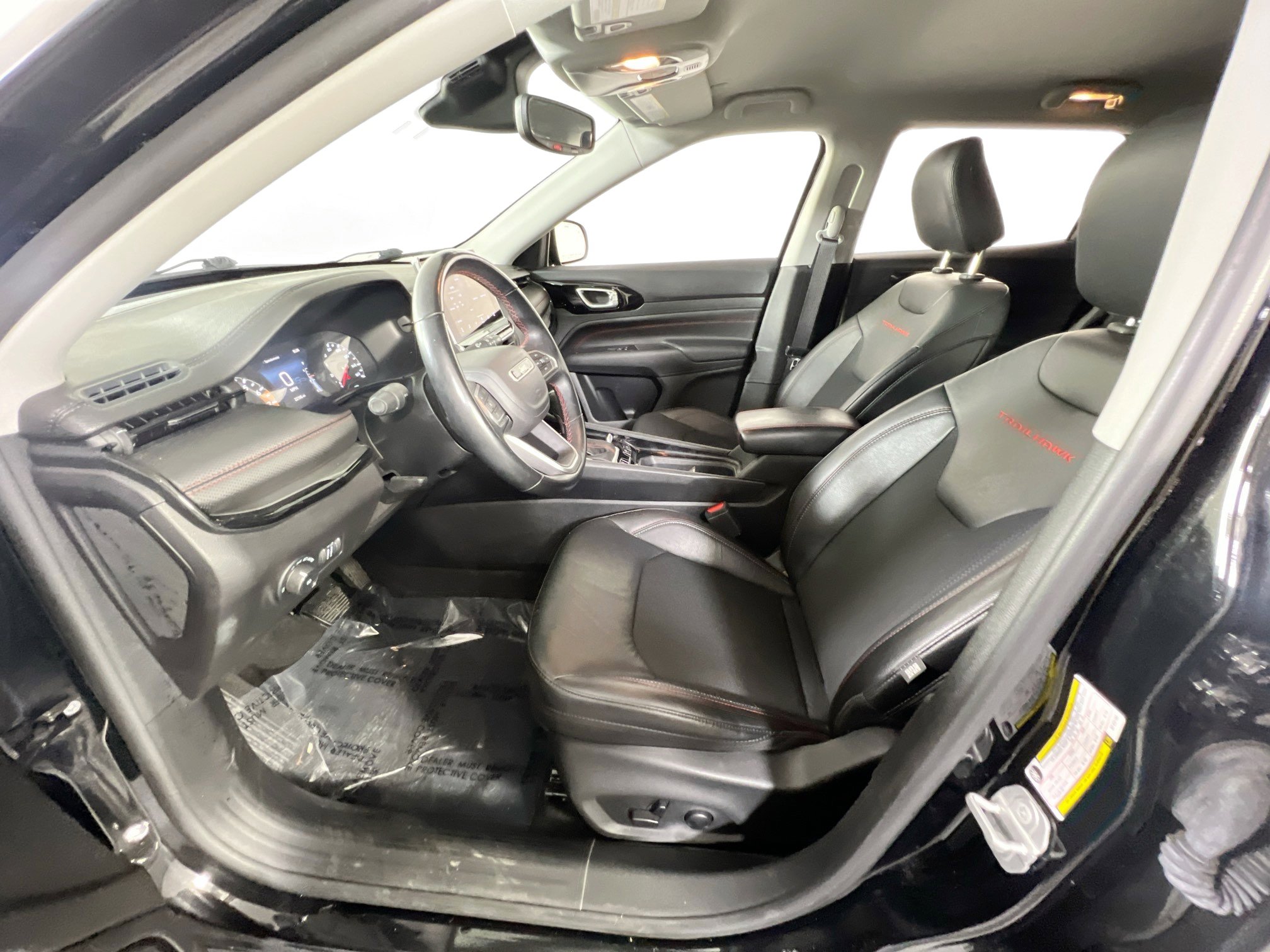 Used 2022 Jeep Compass Trailhawk w/ Trailhawk Convenience Group image 17