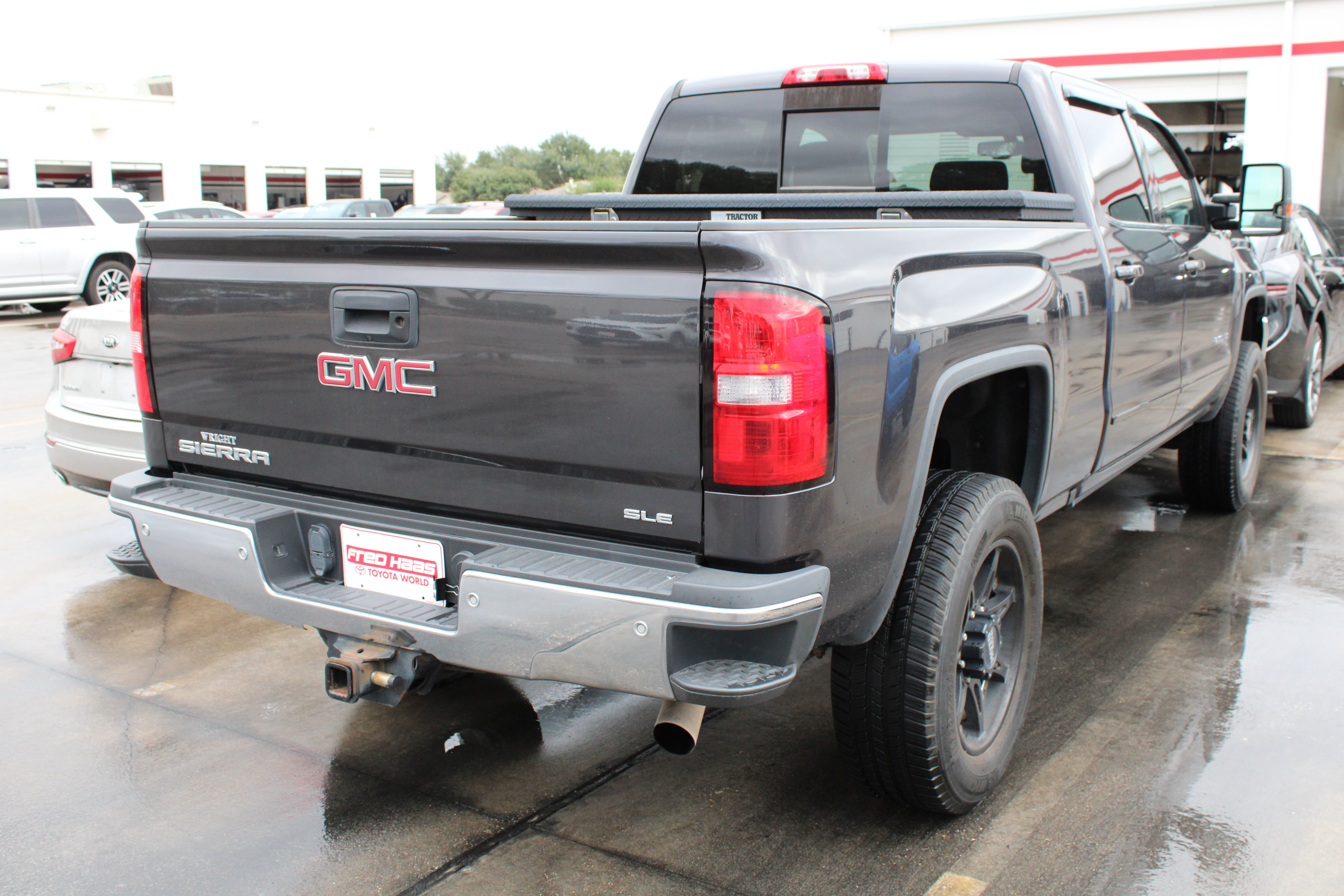 Used 2016 GMC Sierra 2500 SLE w/ SLE Preferred Package AWD/4WD image 9