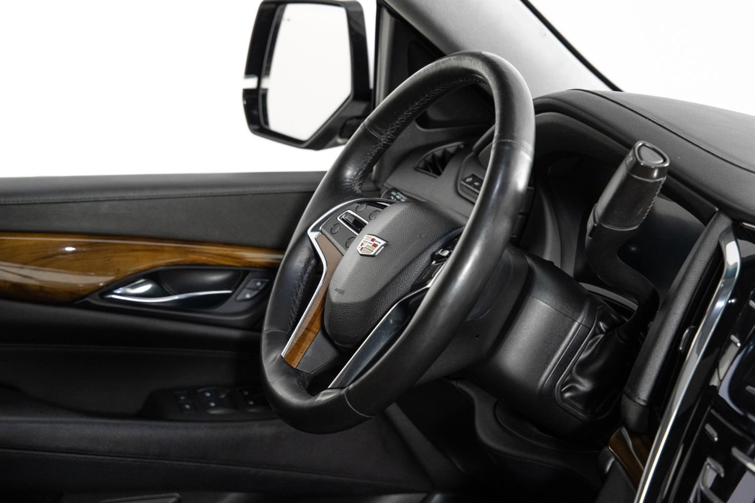 Used 2016 Cadillac Escalade Luxury image 27