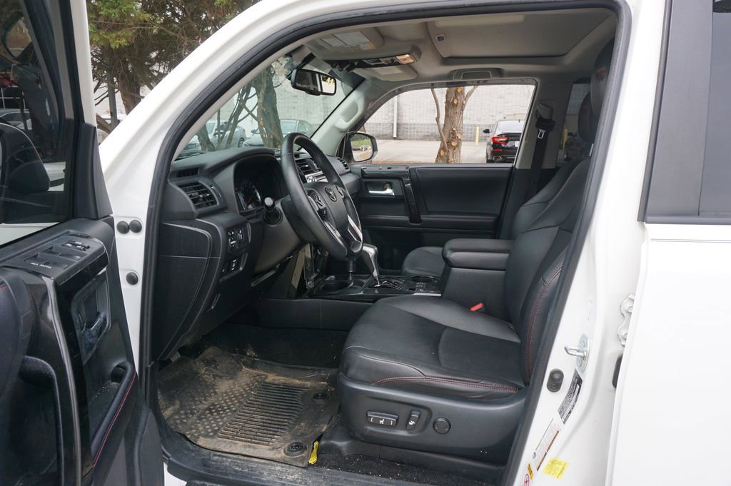 Used 2018 Toyota 4Runner TRD Off-Road Premium w/ Wilderness Package image 2