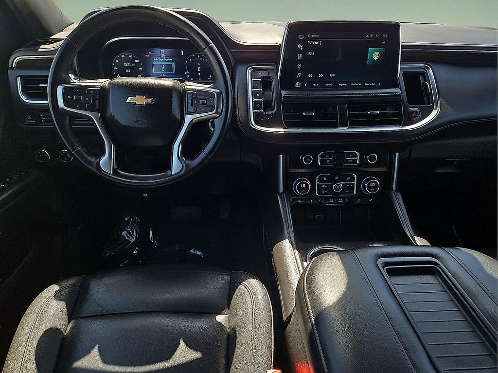 Used 2024 Chevrolet Suburban LT RWD image 17